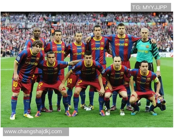 全球足球十大神级球星榜单：他们如何塑造现代足球历史