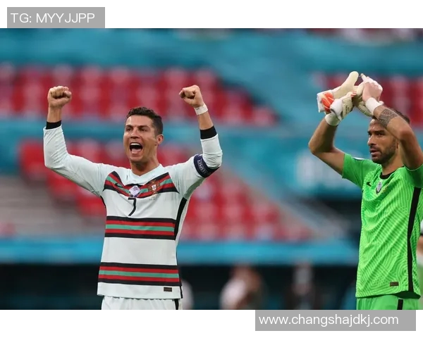 1950年代足球巨星风云人物盘点 十大传奇球员的辉煌时刻与历史影响 1950年代足球巨星风云人物盘点 十大传奇球员的辉煌时刻与历史影响