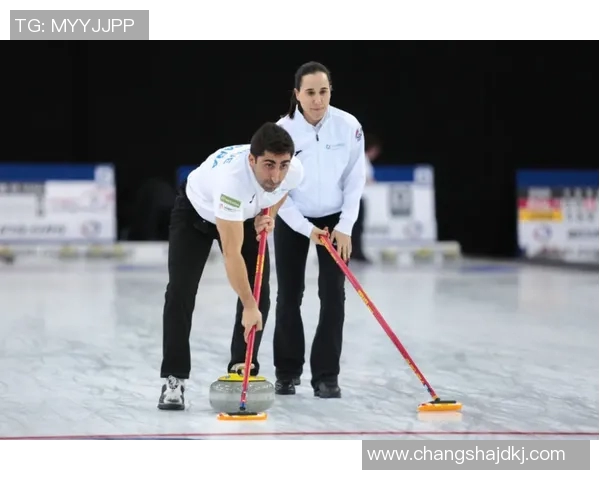 通过购买球星卡获取足球比赛门票的全攻略