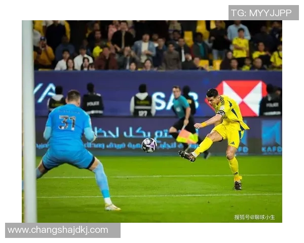 全球足球巨星精彩对决各大球星秀场排名榜出炉谁将登顶球坛巅峰