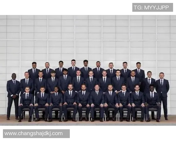 英国足球传奇球星的辉煌历程与现代足球的深刻影响 英国足球传奇球星的辉煌历程与现代足球的深刻影响